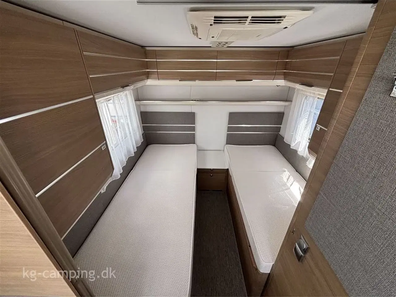 Billede 4 - 2020 - Adria Adora 502 UL Supreme Edition   Enkeltsenge og centralvarme!