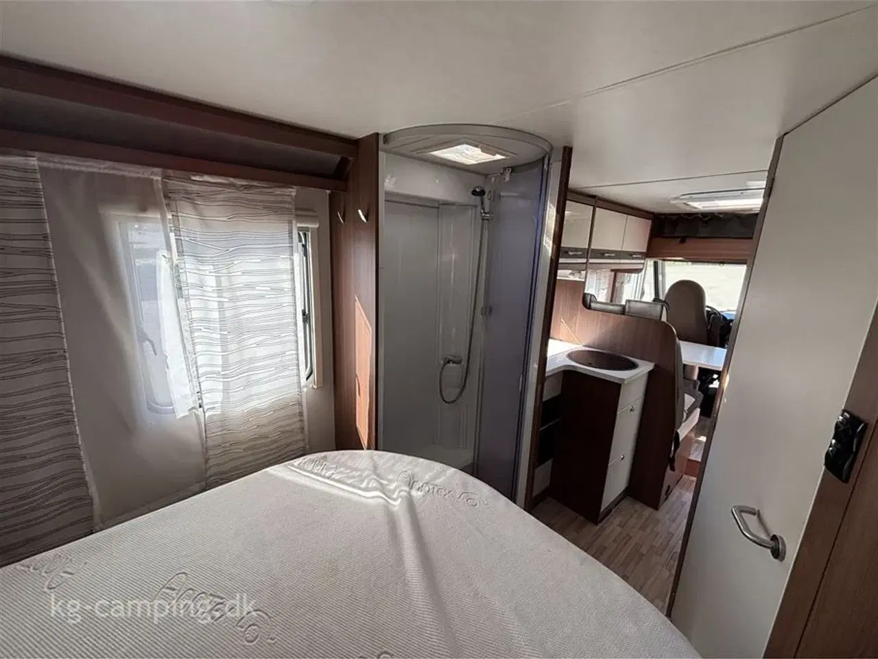 Billede 10 - 2015 - LMC I 745   Fin Helintegrerede autocamper med masser af udstyr.