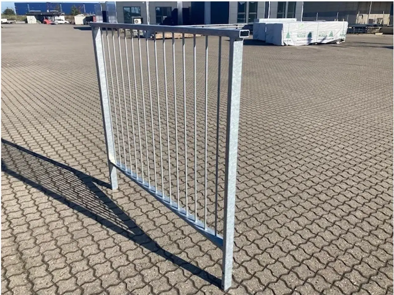 Billede 2 - Ref: Gelænder