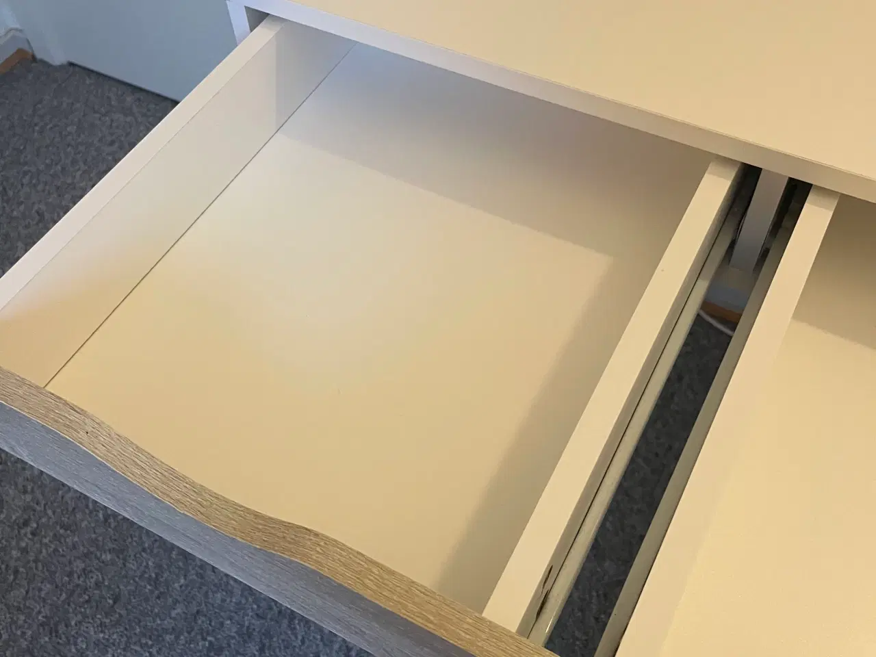 Billede 3 - Skrivebord 