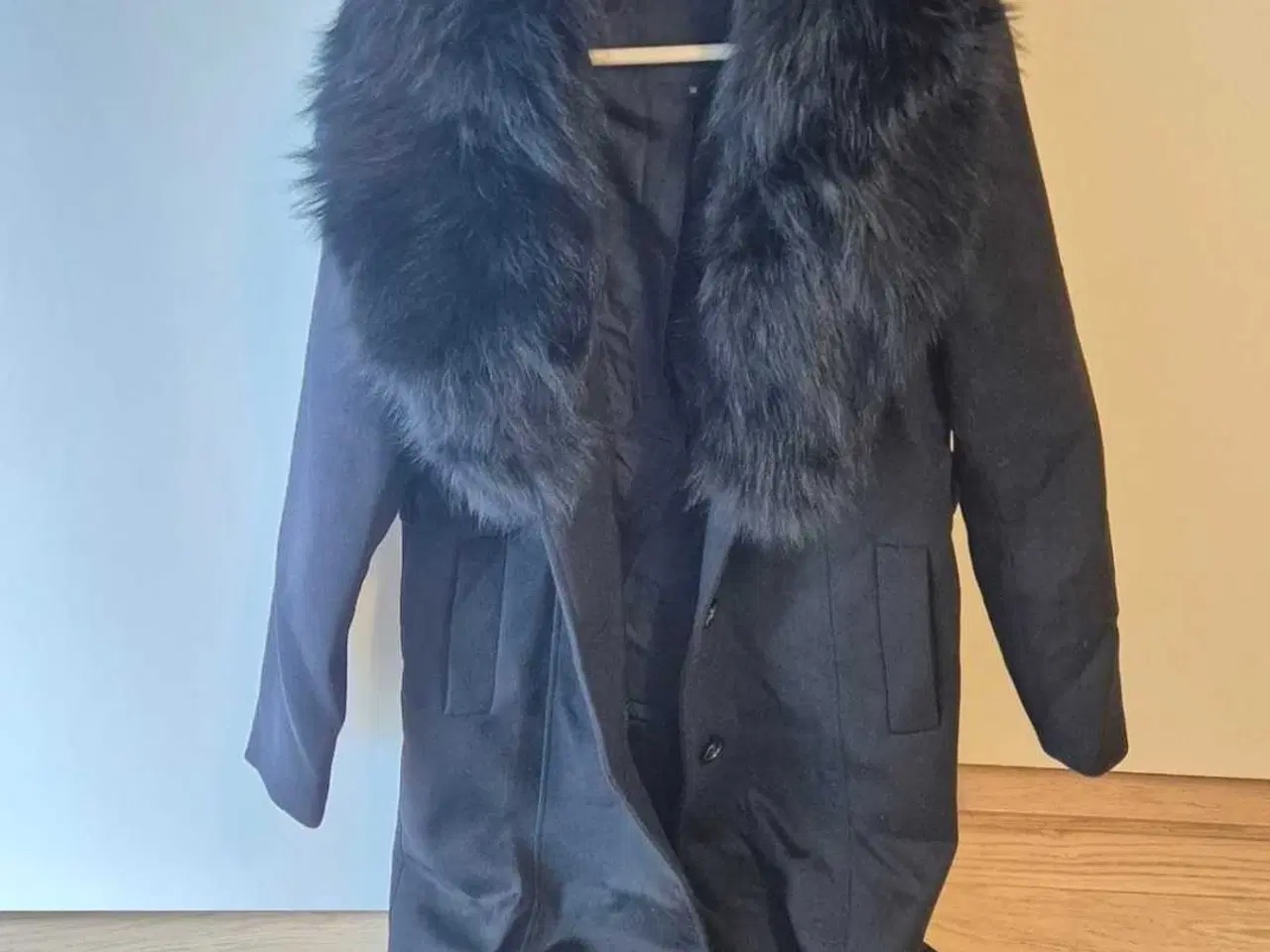 Billede 1 - Uldfrakke med aftagelig ægtepels aldrig brugt