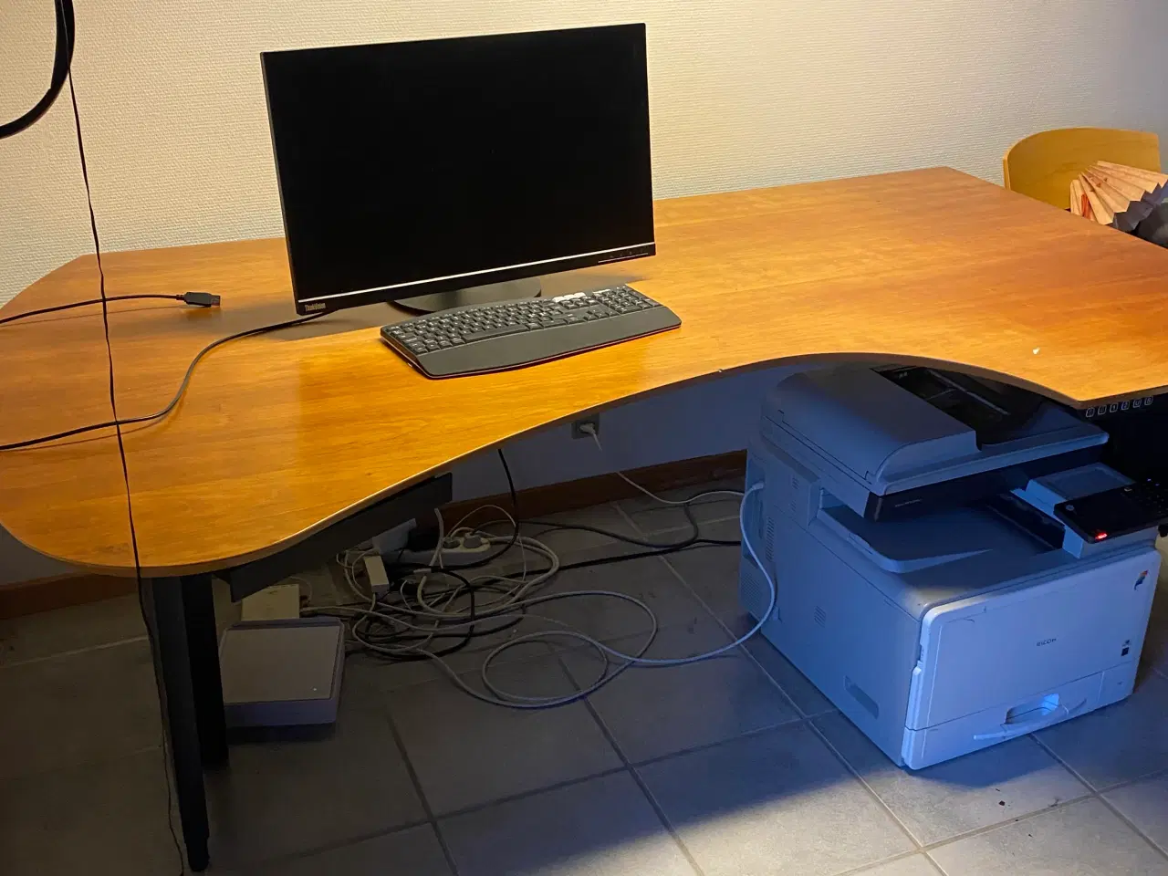 Billede 2 - Skrivebord med massiv kirsebærbordplade