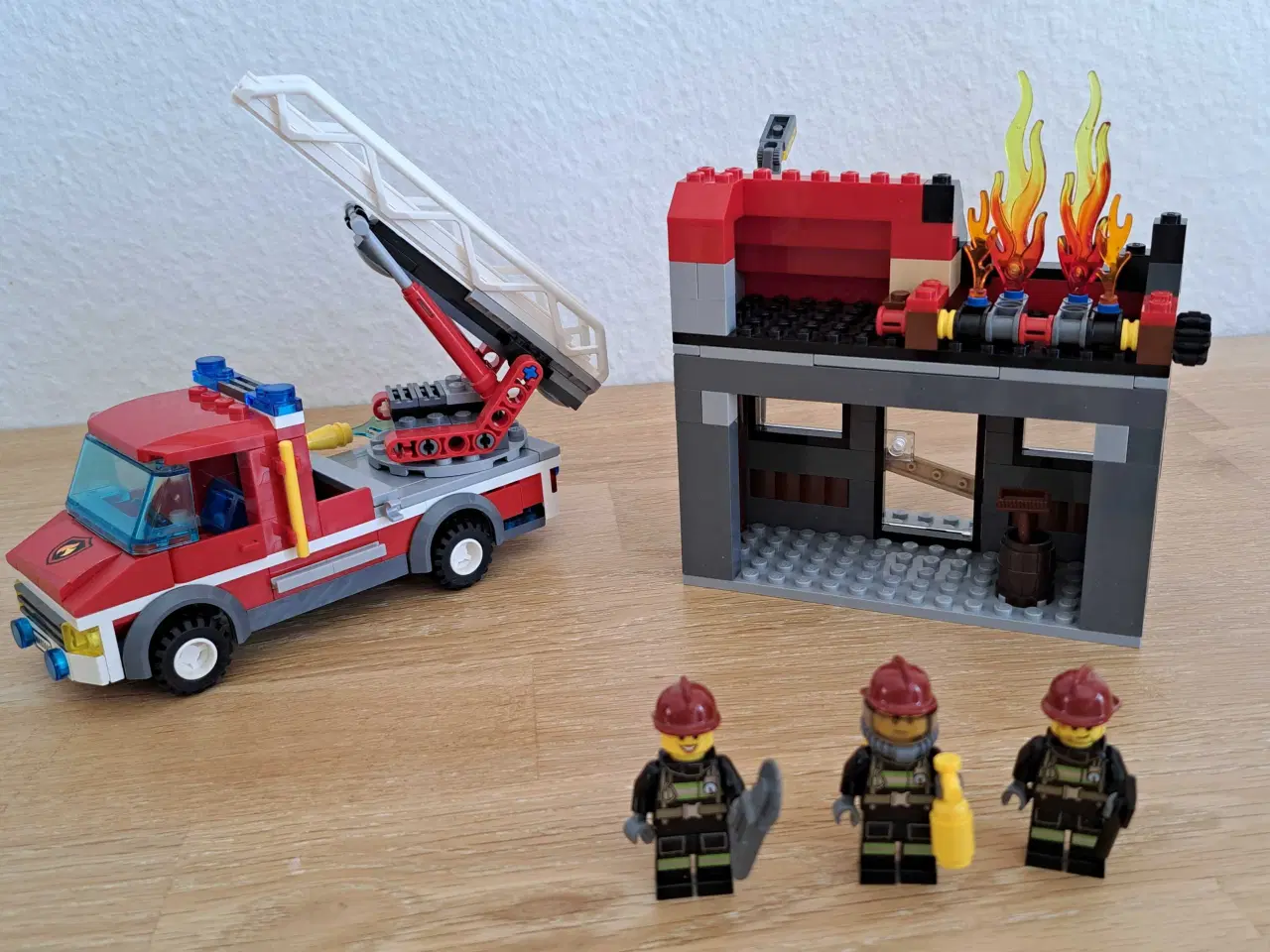 Billede 2 - LEGO City - Udrykning til brand - 60003