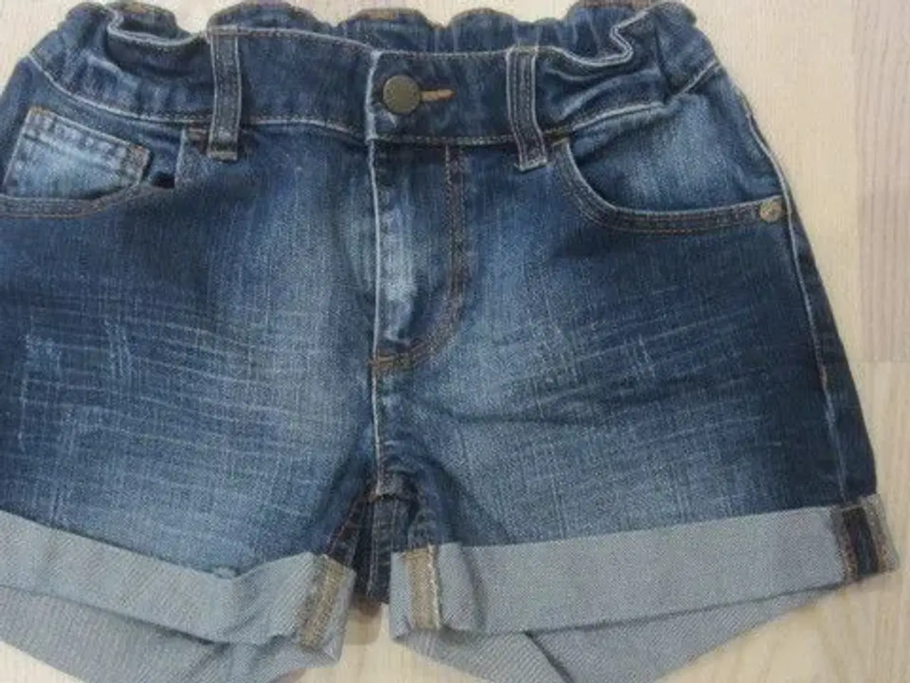 Billede 1 - Str. 10-11 år, BENETTON cowboyshorts