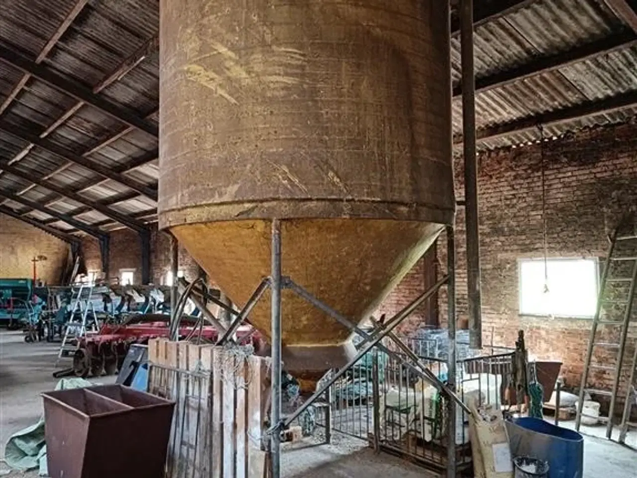 Billede 1 - - - - Glasfiber silo 10 tons