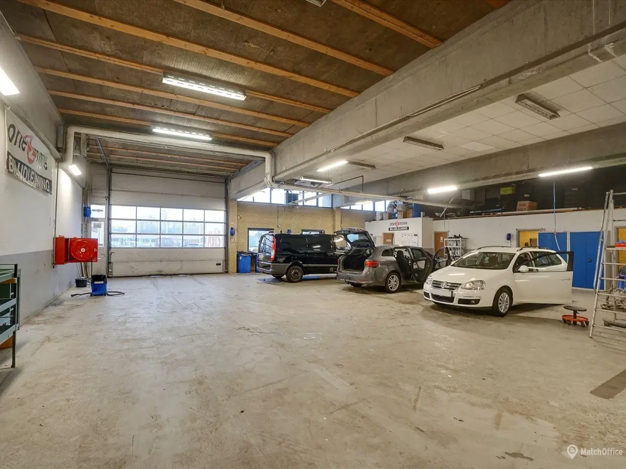 Billede 8 - Autoværksted / Værksted / Lager/ Produktion / Showroom - Stor port