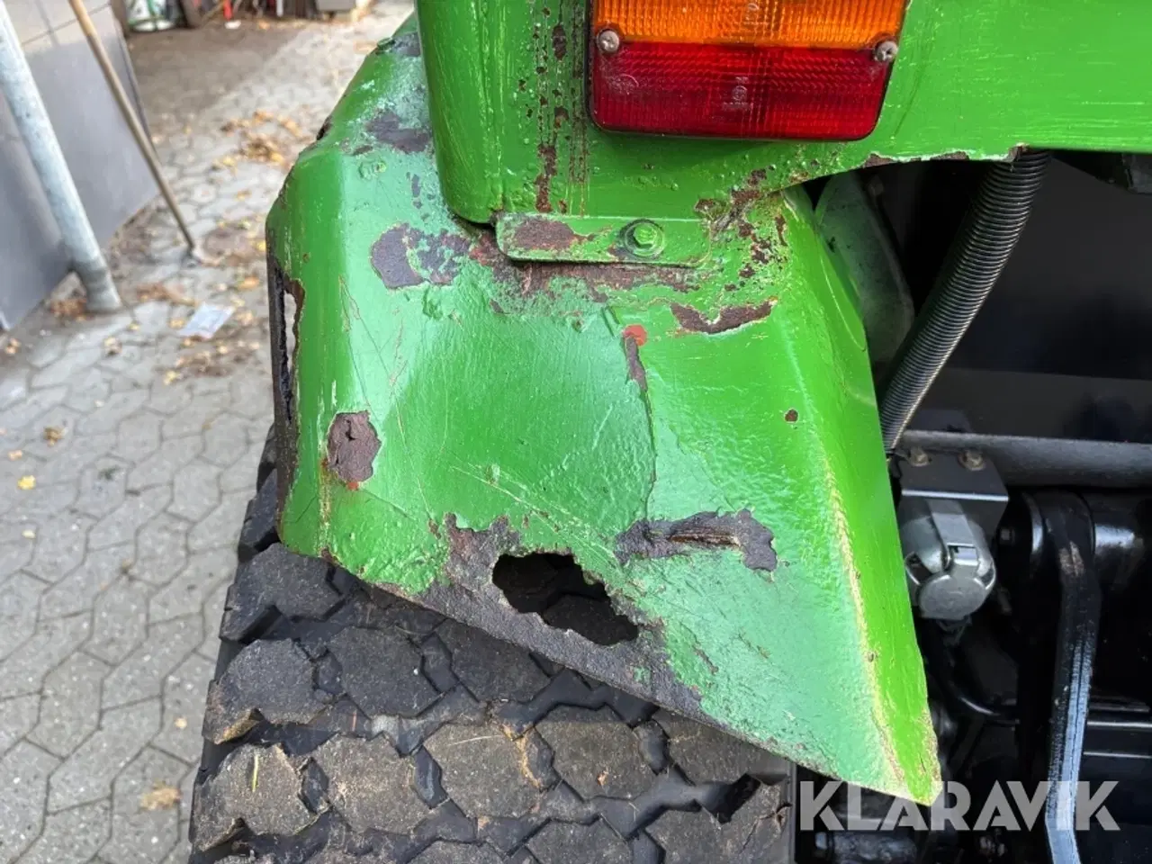 Billede 11 - Traktor John Deer 4310 med saltudlægger, kost og sneplov