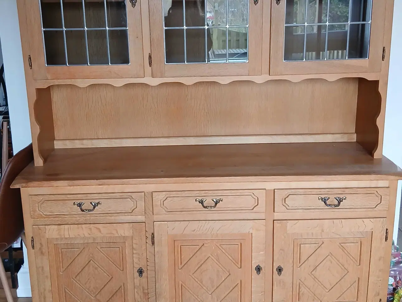 Billede 1 - Vitrineskab af egetræ