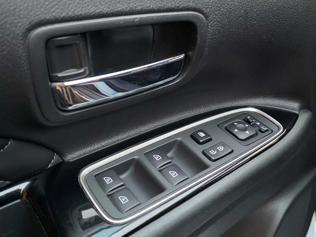 Billede 8 - Mitsubishi Outlander 2,4 PHEV CVT 4WD Instyle 2020