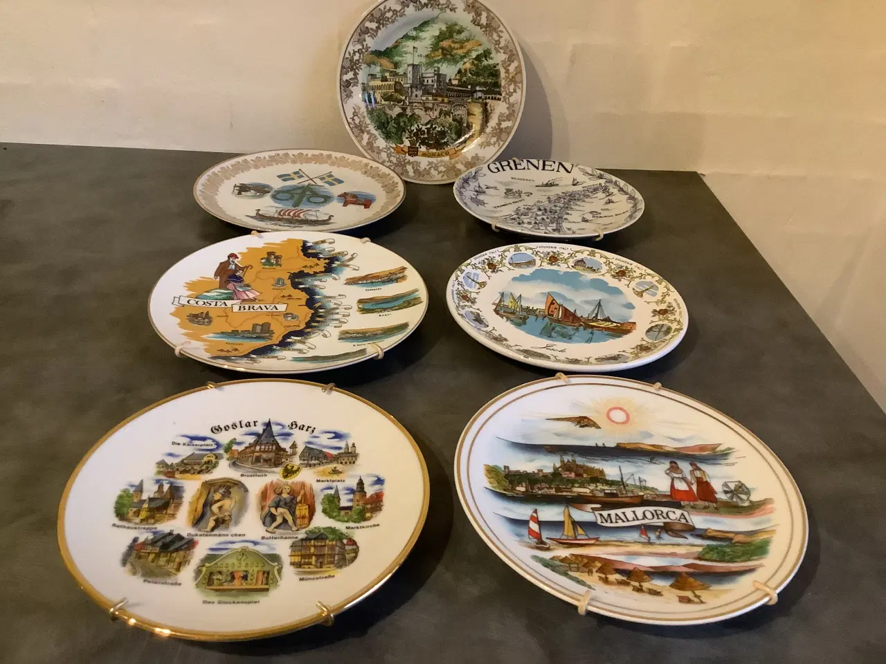 Billede 1 - Suvinirs platter fra flere lande