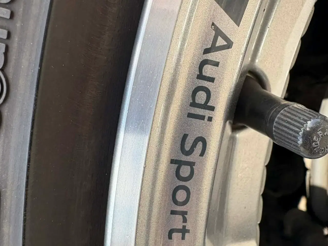 Billede 14 - S-LINE Udstyr både inde og ude