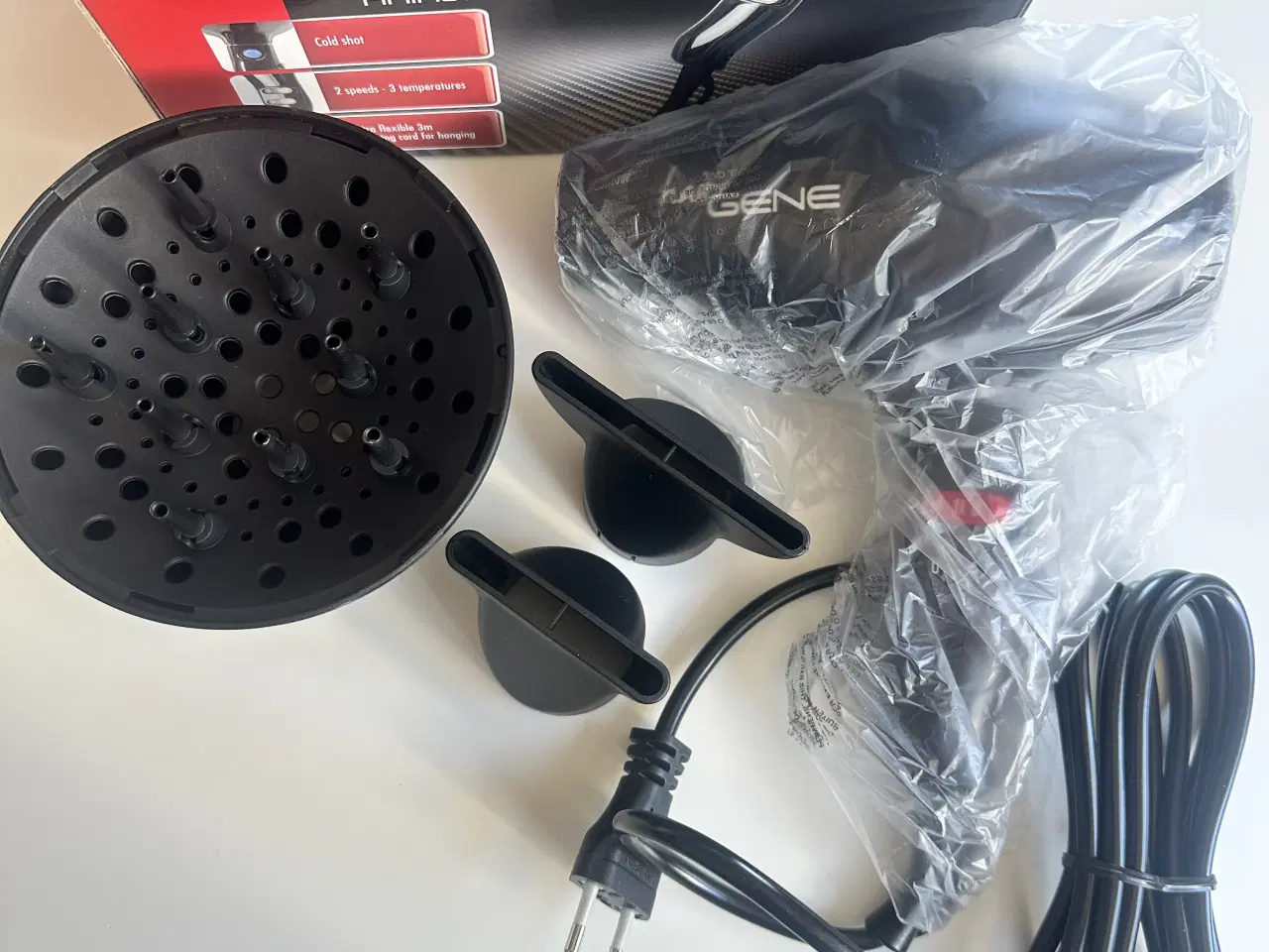 Billede 1 - Hairgene Powerwind hårtørrer inkl tilbehør 