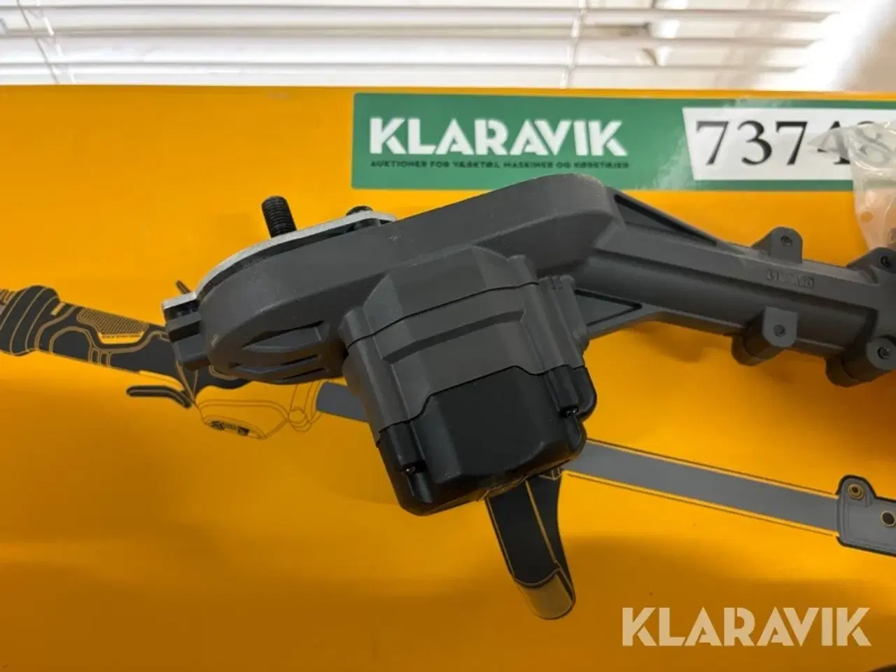 Billede 10 - Buskrydder DeWalt DCM5713N