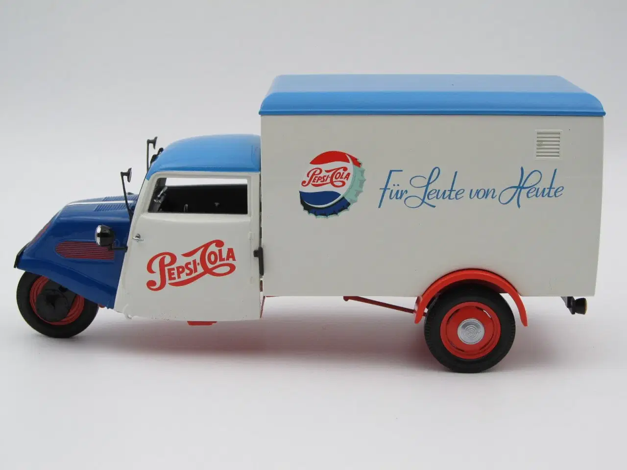 Billede 4 - 1952 Tempo Hanseat Pepsi Cola delivery truck 1:18 