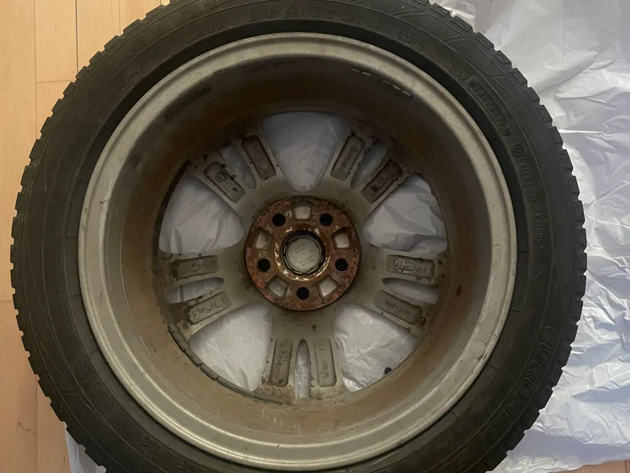 Billede 2 - Helårsdæk inkl. tilhørende fælge