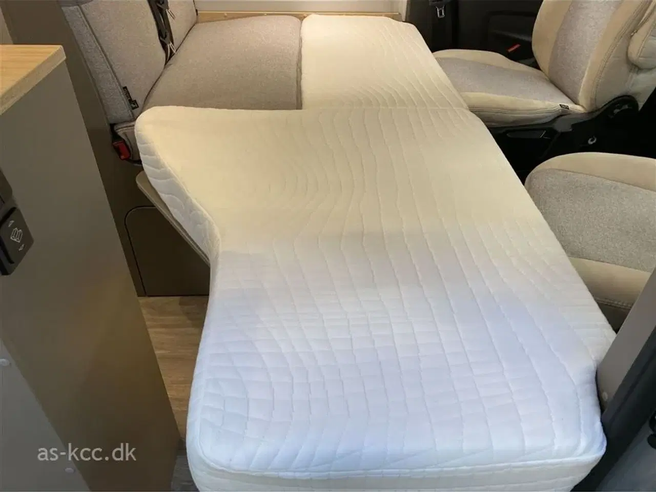 Billede 15 - 2024 - LMC Innovan 590 Active Automat gear Ny LMC Inovan 590 Active med Automatgear, 140 HK og den har kun kørt 4.070 KM