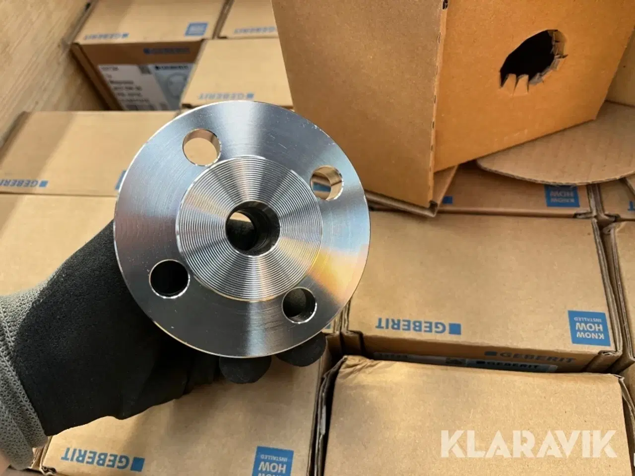 Billede 10 - Lot blandet med overgangsflanger, kontrolkit, rørholdere, toiletbræt og masker