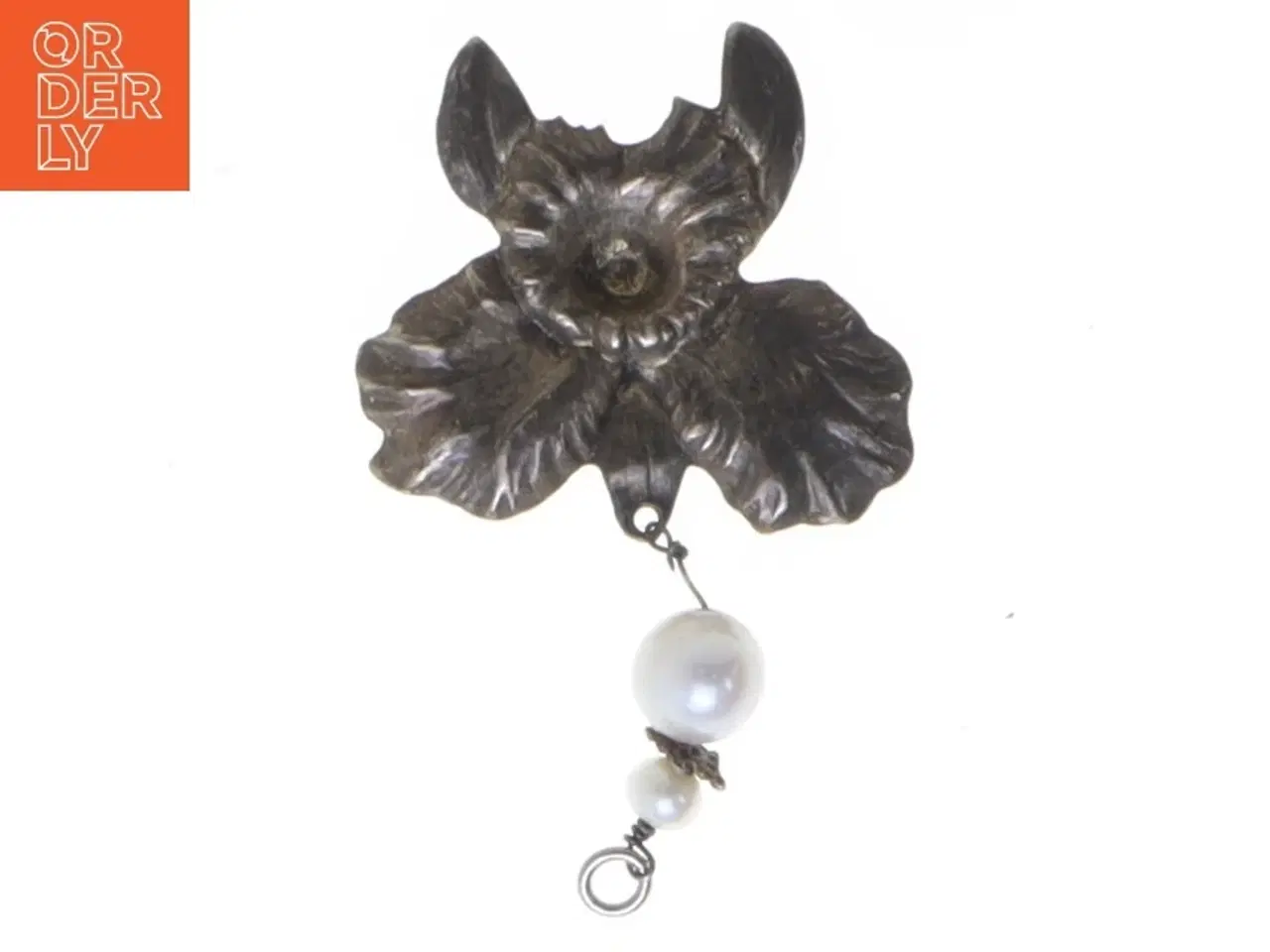 Billede 2 - Blomsterformet broche med perler (str. 6 cm)