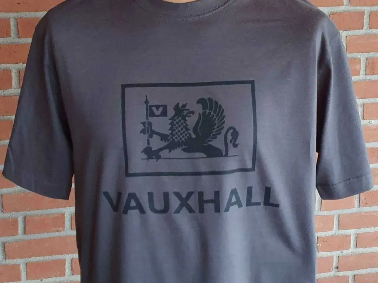 Billede 1 - Vauxhall - t shirt - vintage logo - M