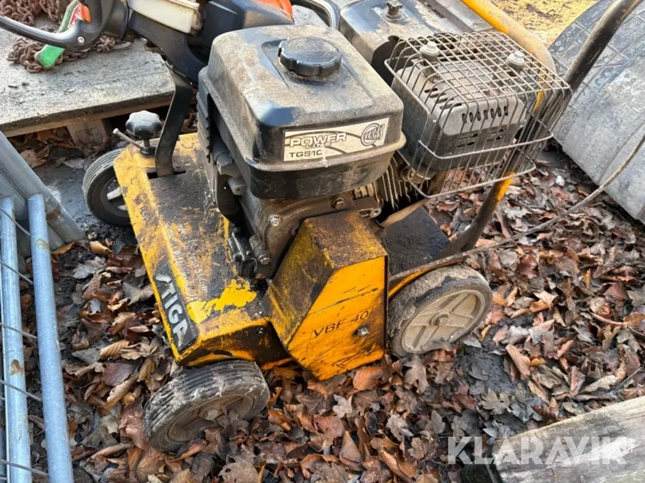 Billede 4 - Vertikalskærer, hækkeklipper og kost Stiga/Stihl VBF-40 og HS 82 RC