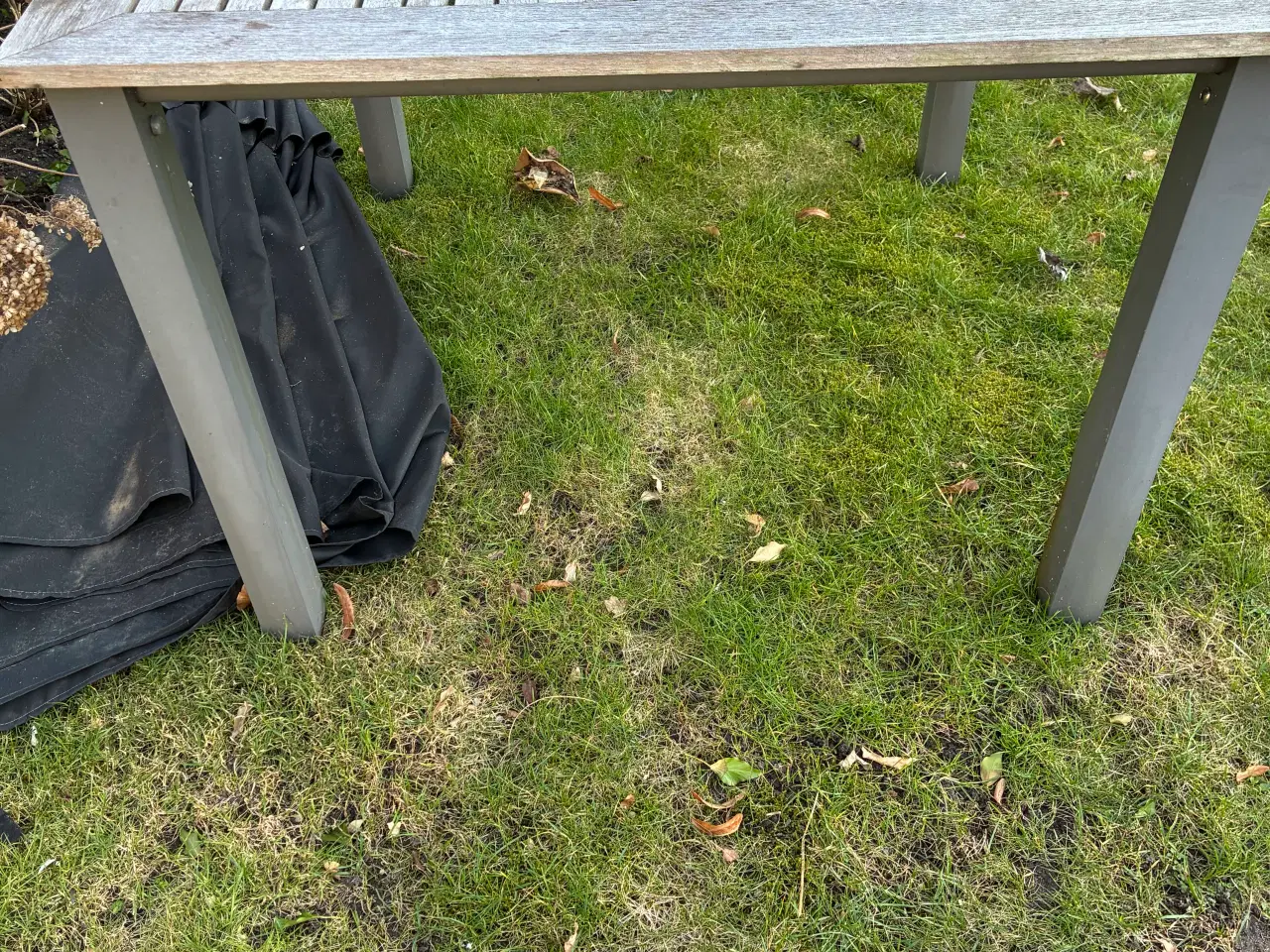 Billede 2 - Havebord i teaktræ