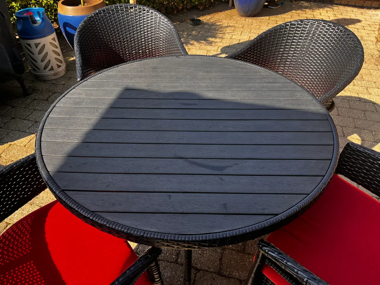 Billede 2 - Havebord m 4 stole