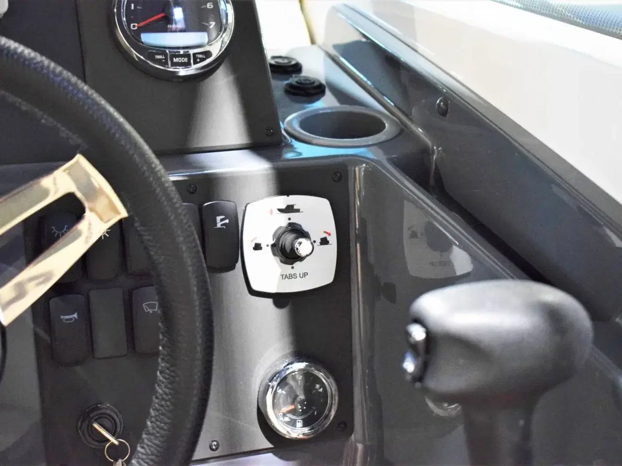 Billede 30 - Flipper 700ST m/Yamaha F225 V6 og udstyr