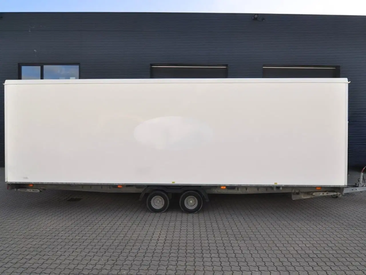 Billede 3 - Type 730: Toiletvogn med 10 toiletter