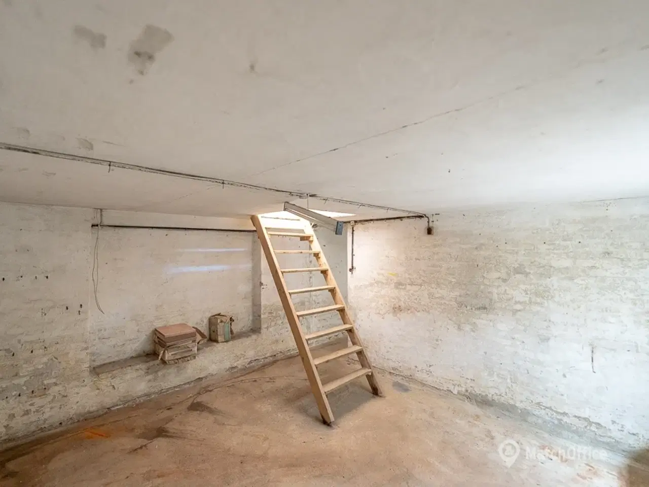 Billede 13 - UDLEJES: Butik med stort facadeparti. åben planløsning og mange muligheder