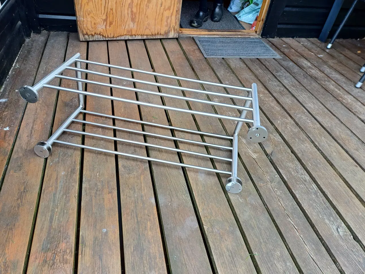 Billede 1 - skoreol i stål, til montering på væg