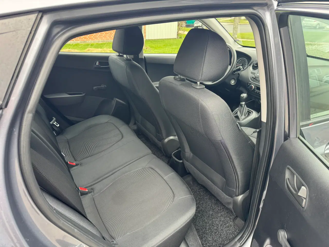 Billede 13 - Økonomisk bil til by eller pendler