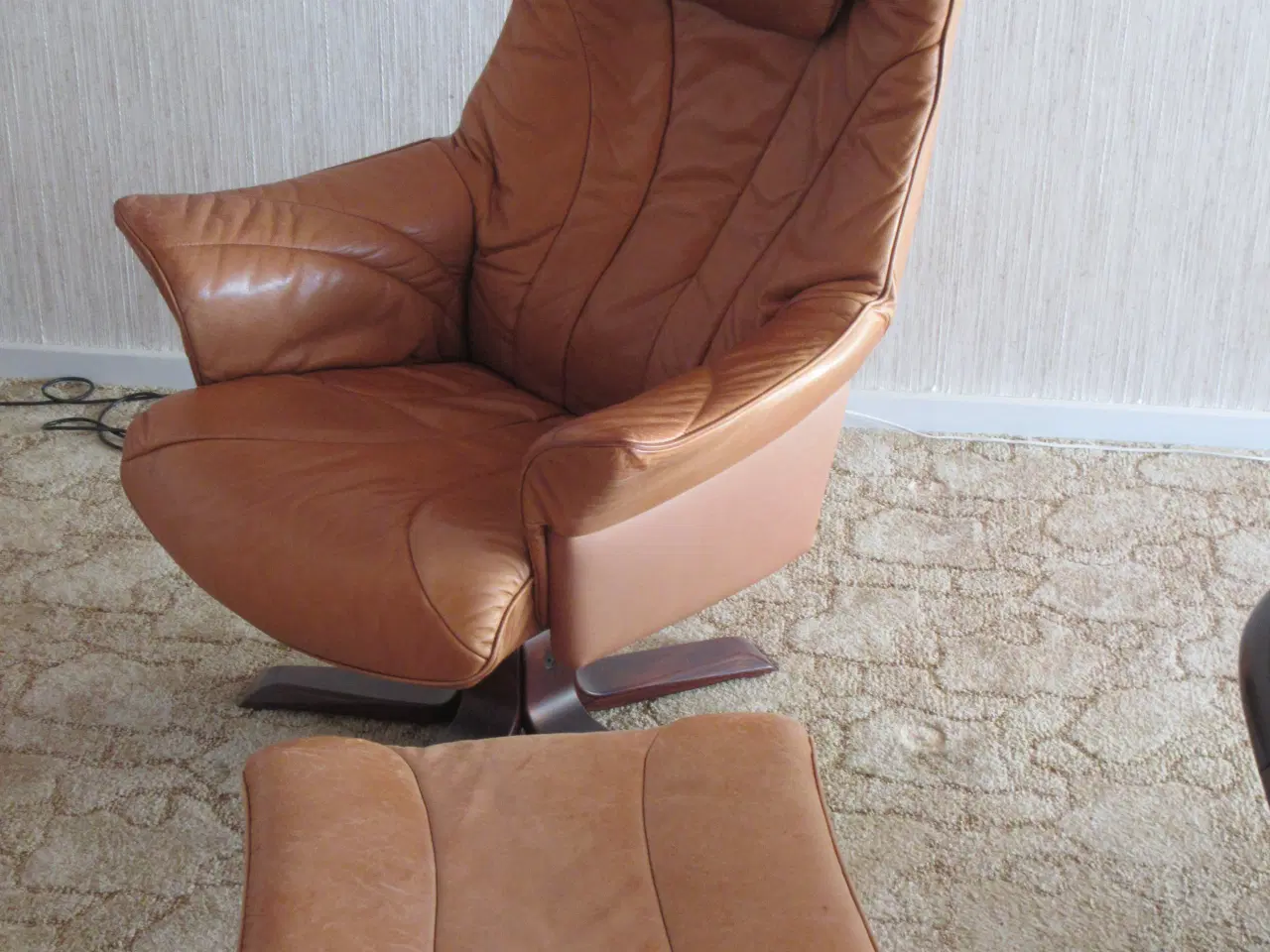 Billede 5 - Brun læder dreje/vippe læderstol/m. skammel