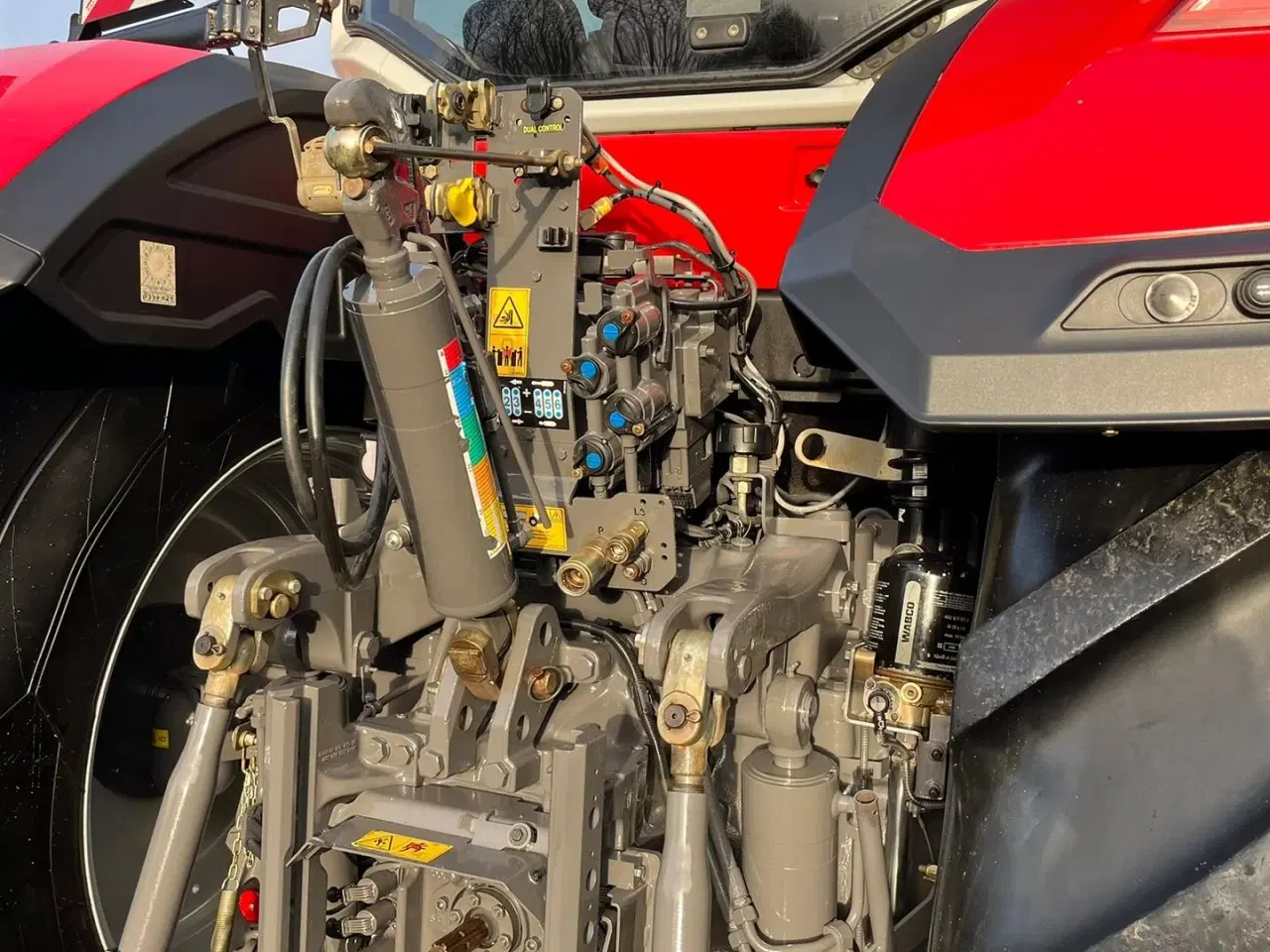 Billede 5 - Massey Ferguson 8S.245 Med stor frontlæsser. Dyna 7 Efficient. Kan leveres med GPS anlæg på.