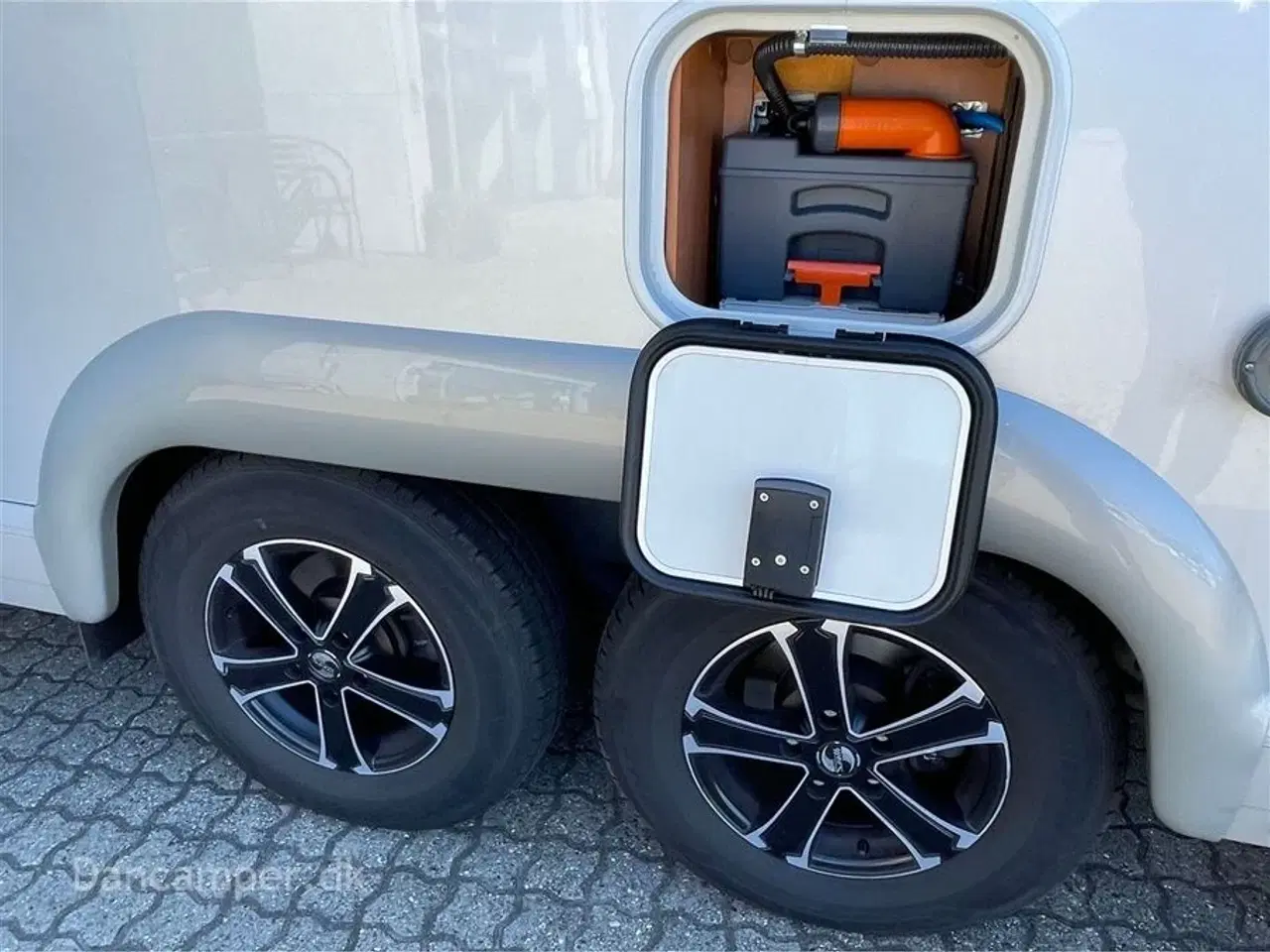 Billede 32 - 2019 - Carthago chic c line   Fiat Carthago Chic C-Line 5.0 – 180 hk | Totalvægt 5.000 kg  Eksklusiv og komfortabel autocamper i absolut topklasse! .
