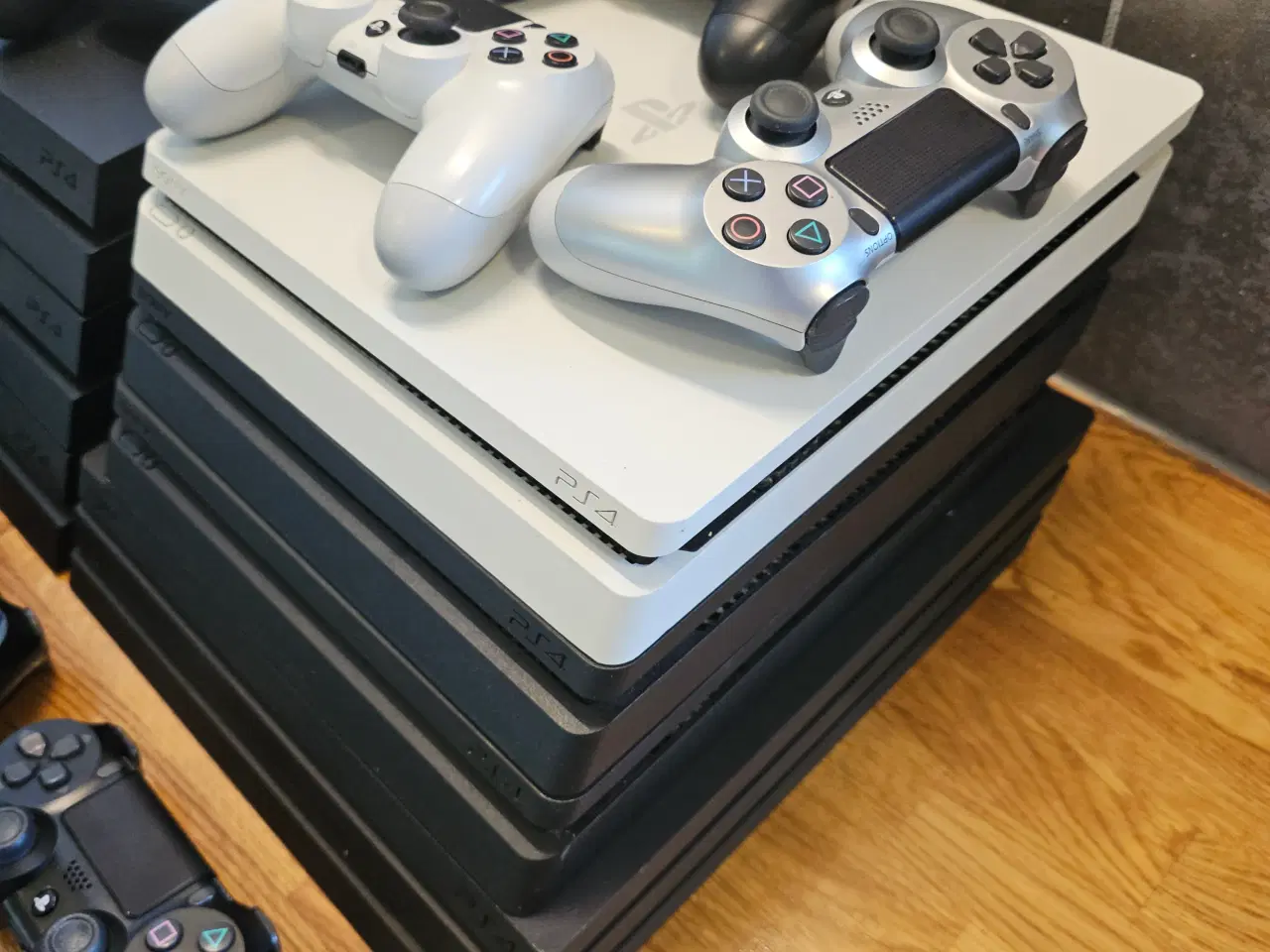 Billede 4 - Playstation 4 Bundle! – Byg Selv!