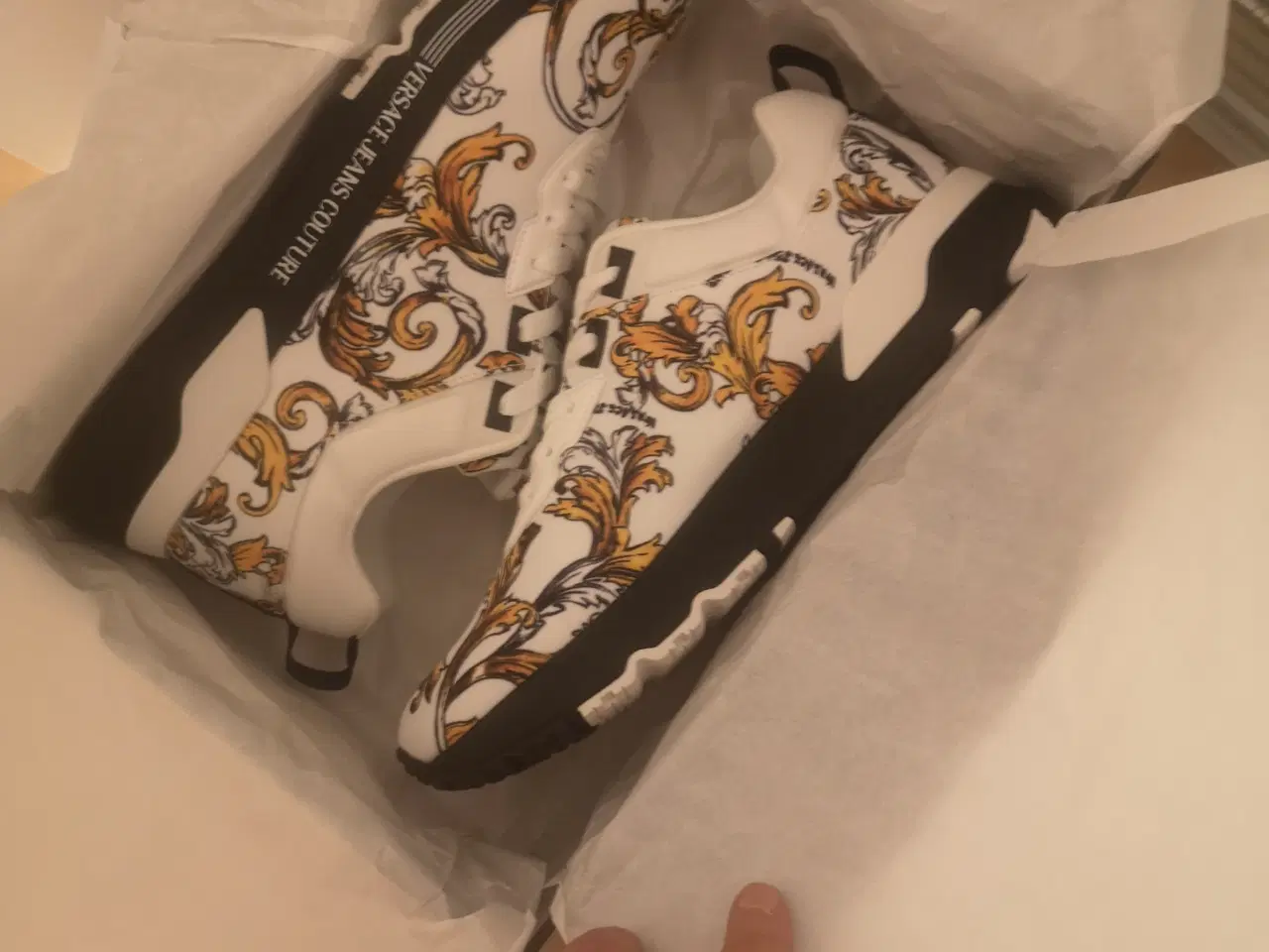 Billede 1 - Versace sneakers str. 44.