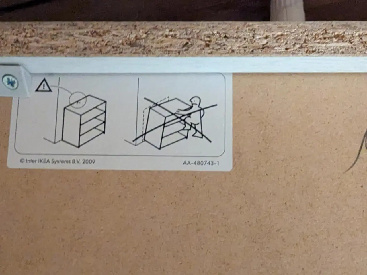 Billede 2 - Flot tv bord møbel med to små brugsspor-i Horsens