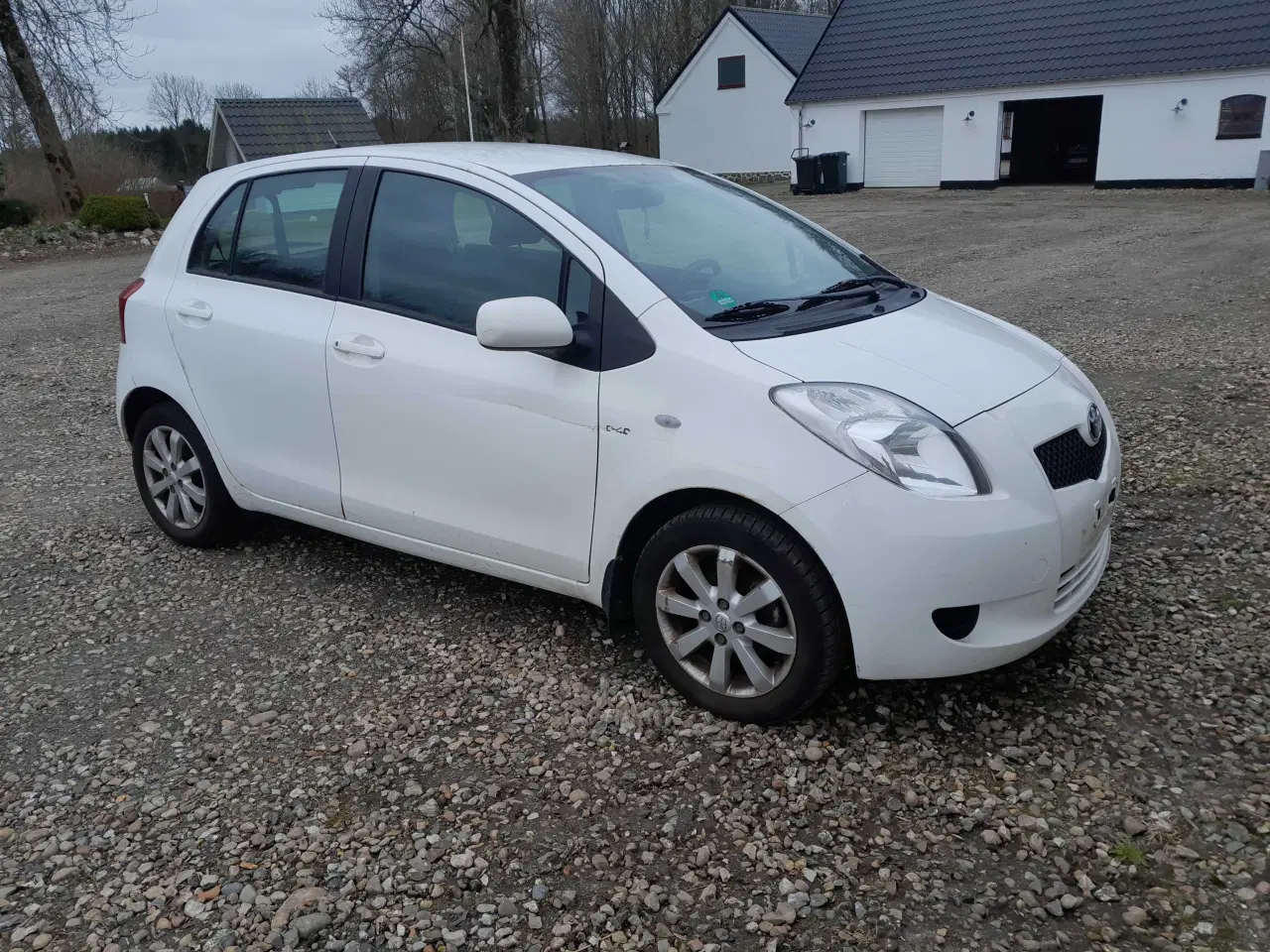 Billede 4 - Toyota Yaris til reservedele