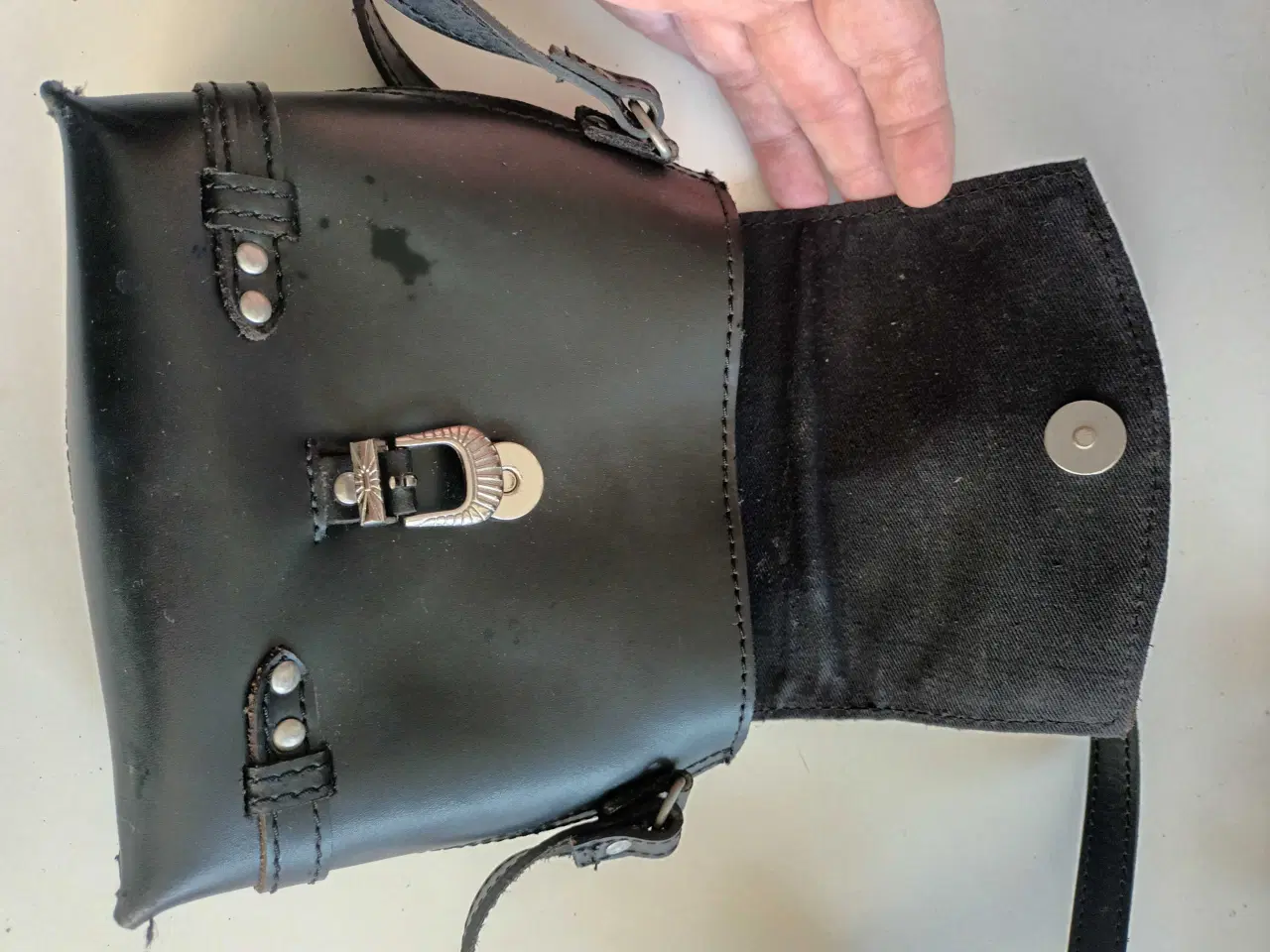 Billede 2 - Lædertaske i sort