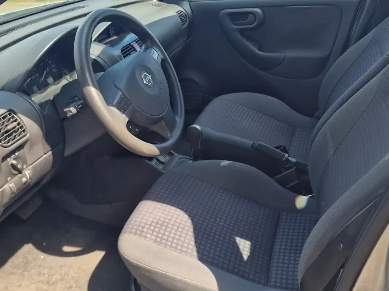 Billede 3 - Opel Corsa 1,2 16V Family Easytr.