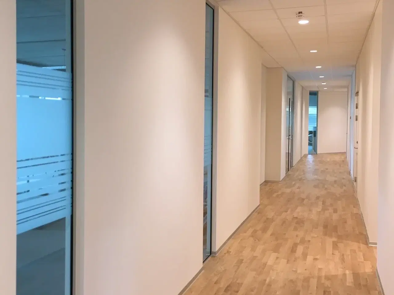 Billede 10 - Kontor i moderne og velfungerende flerbrugerhus