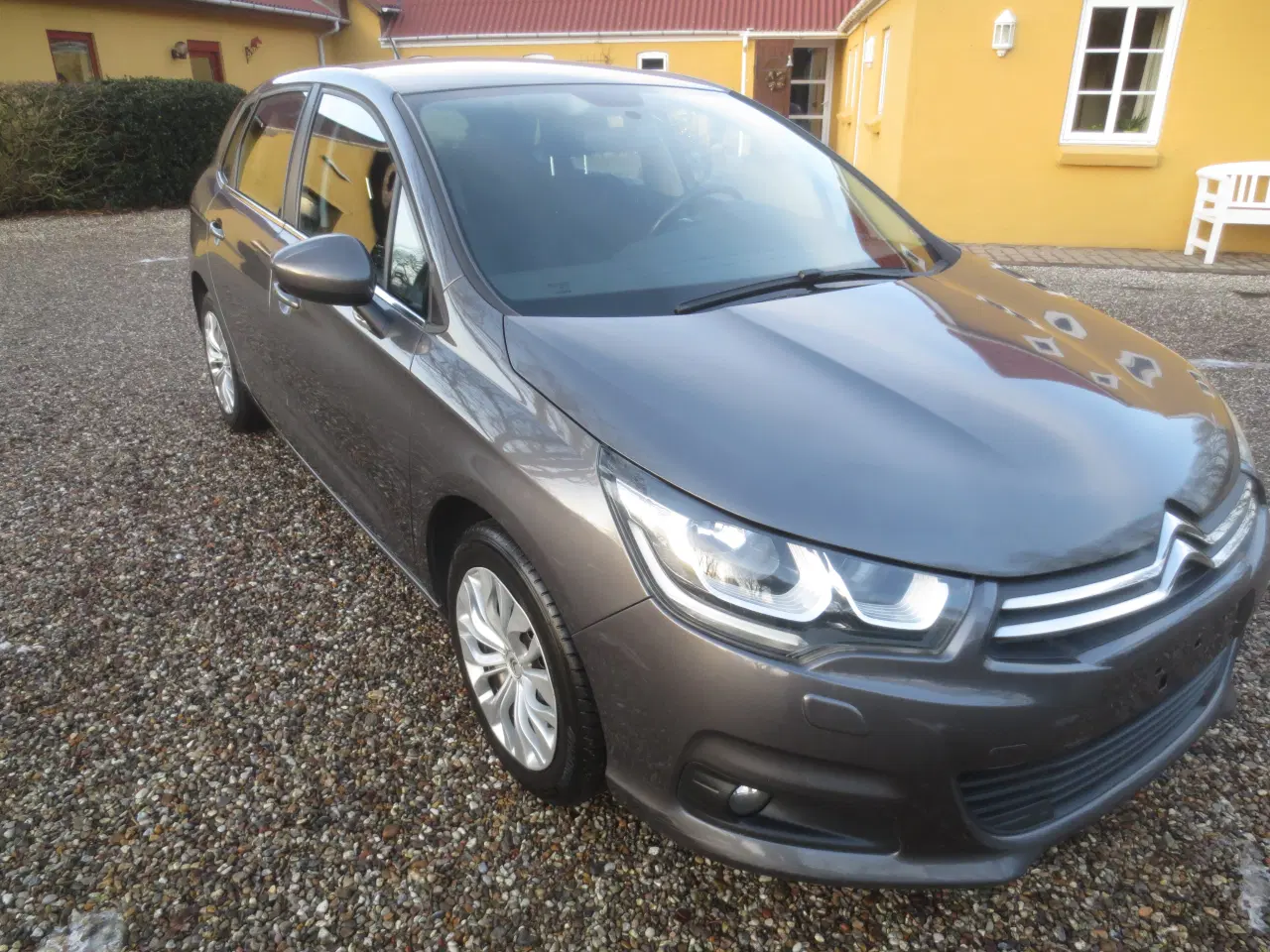 Billede 11 - Fin Citroen C 4 1.6 HDi År 2017. 