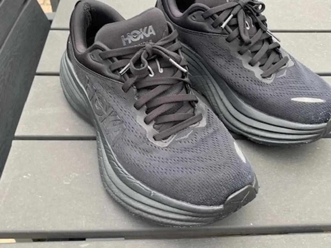 Billede 3 - Hoka one Bondi 8 str 42 købt for små