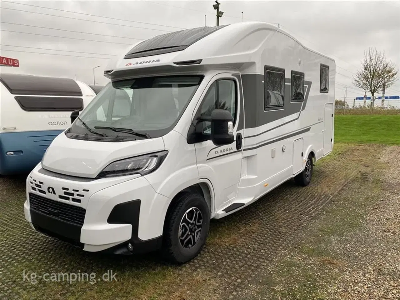 Billede 1 - 2026 - Adria Matrix Ny på lager. Adria Matrix 650 SL med sænkeseng