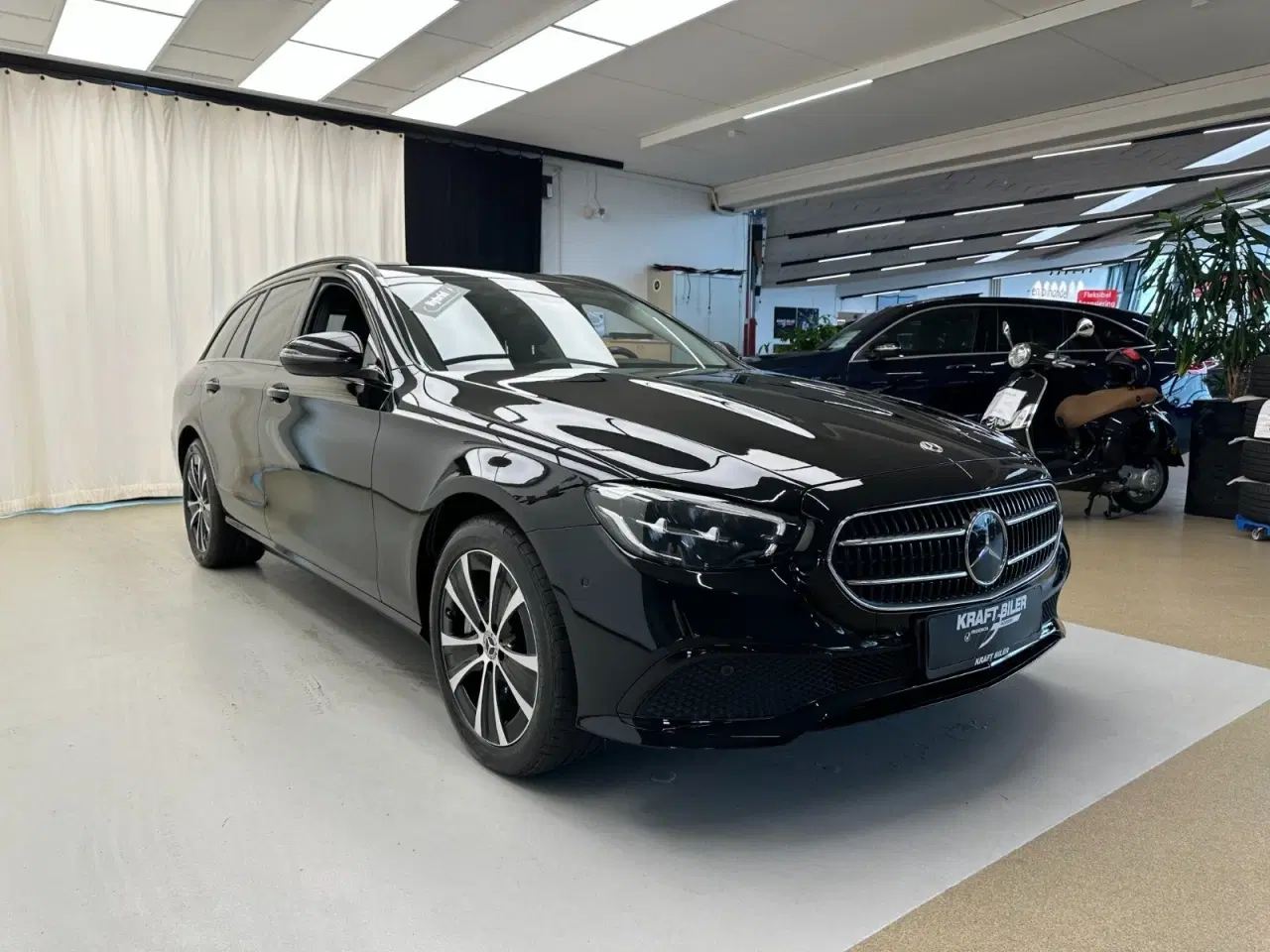 Billede 4 - Mercedes E300 de 2,0 stc. aut. 4Matic