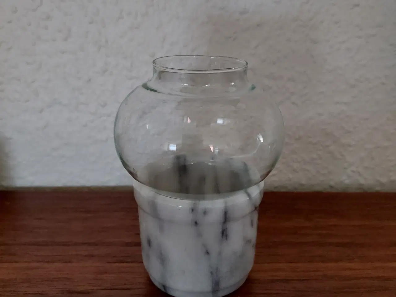 Billede 1 - Marmor Fyrfadsstage med glaskuppel
