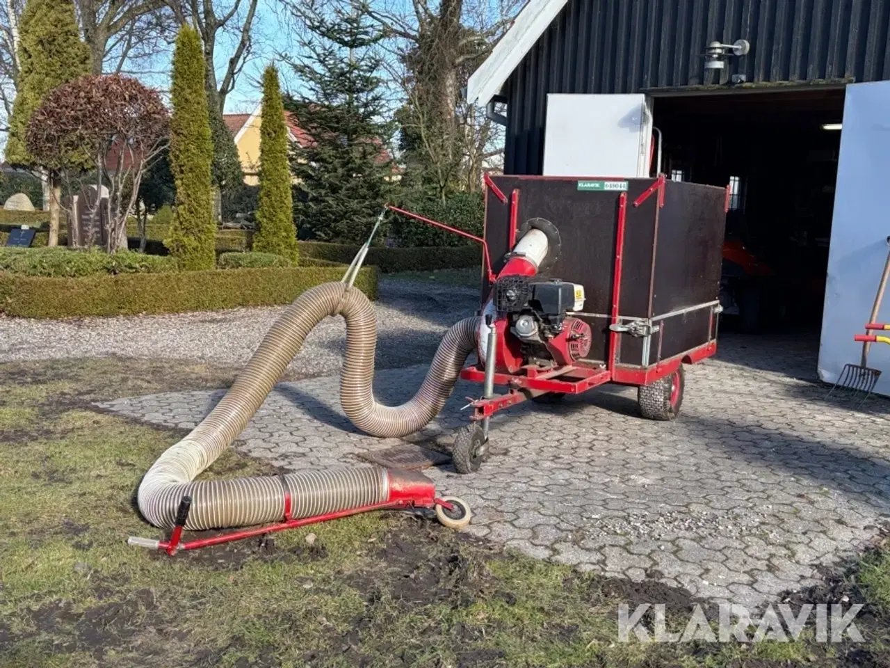 Billede 1 - Løvsuger med opsamlerkasse