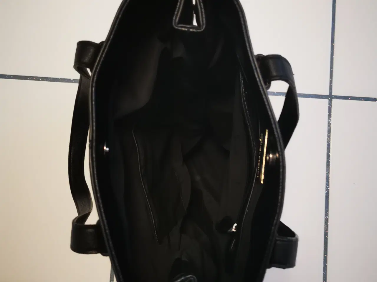 Billede 4 - Elegant sort dametaske 