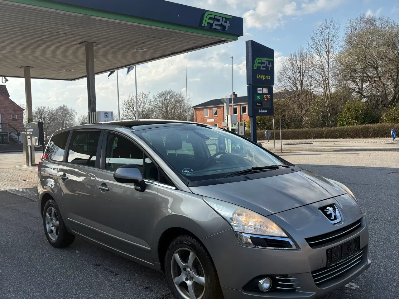 Billede 3 - Peugeot 5008 1.6 HDI – 109 HK – årgang 2010 – 7 pe