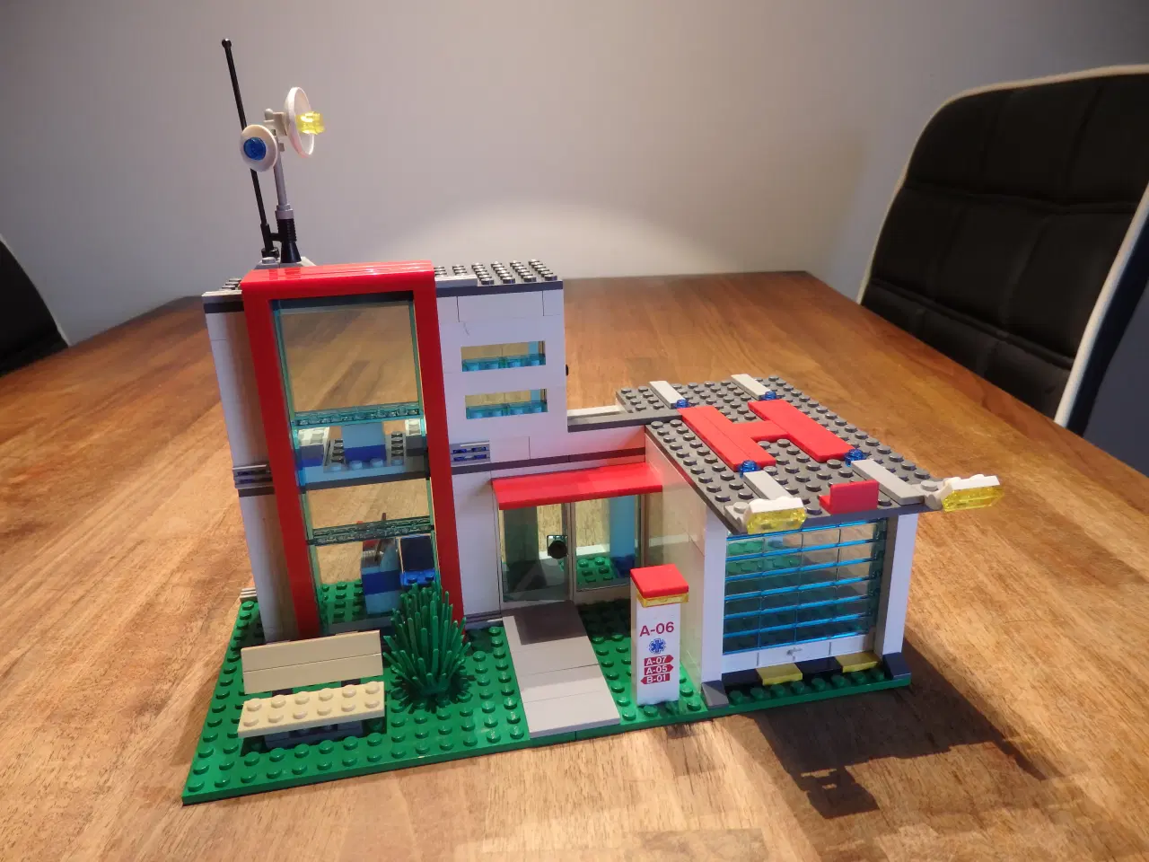 Billede 2 - LEGO : CITY : HOSPITAL : 4429